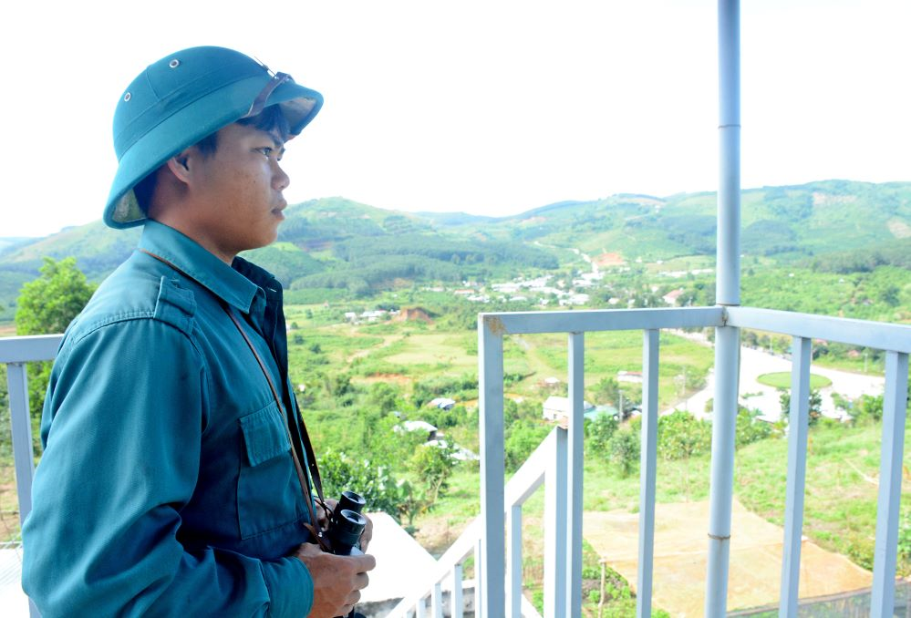 Chốt dân quân ở biên giới Pờ Y